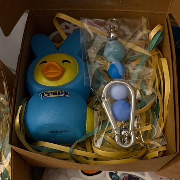 Hop Into Spring Box - Picture 4 of 11